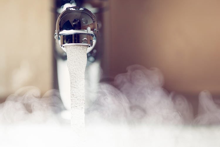 il servizio di acqua calda può essere sospeso al condomino moroso